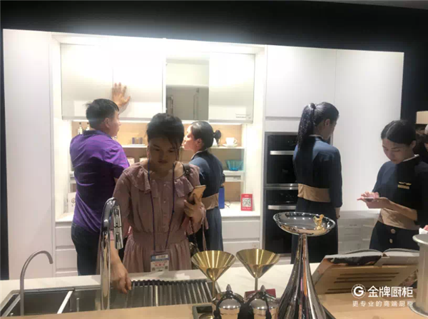 goldenhome-cabinetry-participated-in-2018-shanghai-kitchen-and-bath-show-1